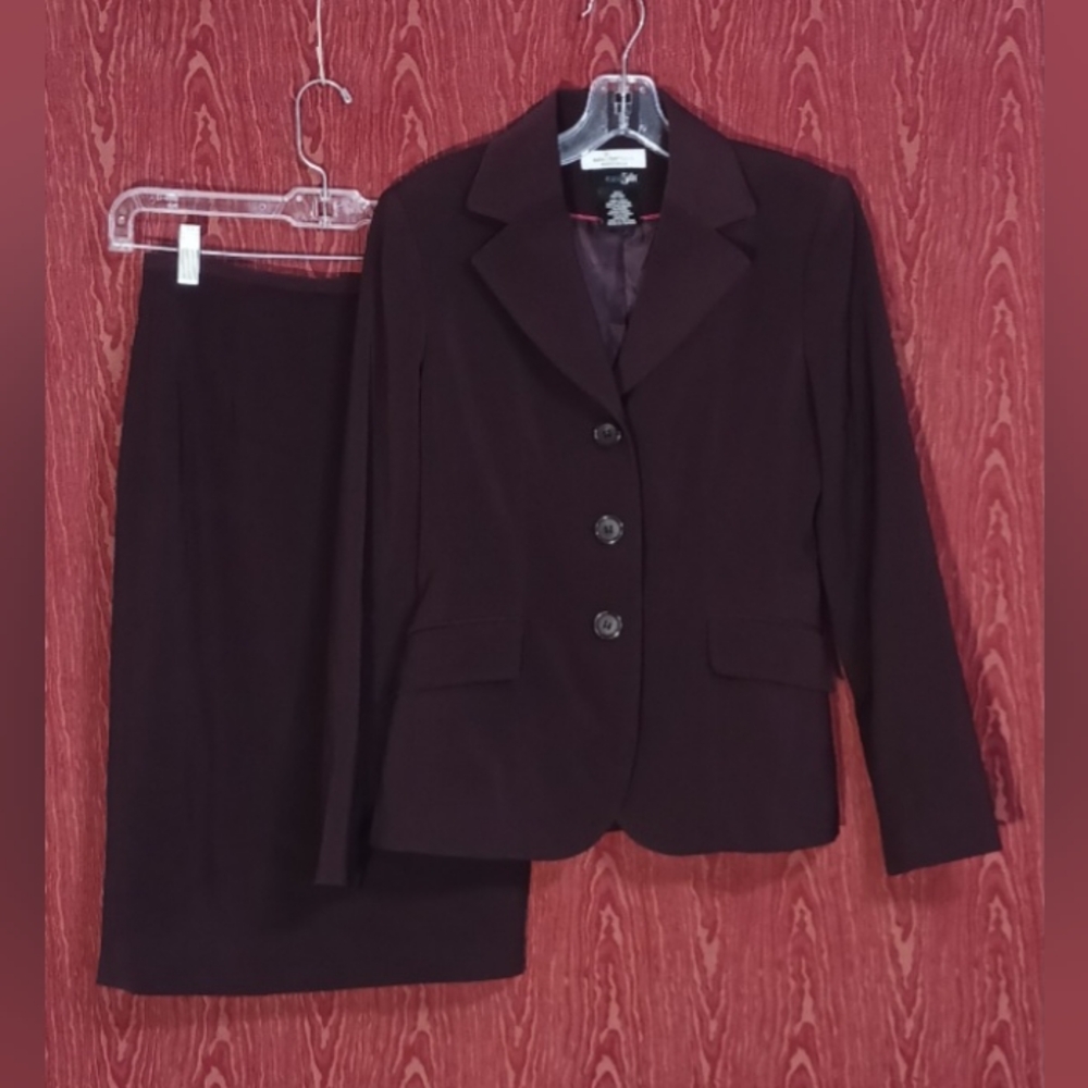 EAST 5TH 2 Piece Dark Purple Long Sleeve Collared Skirt Suit Women's 4P